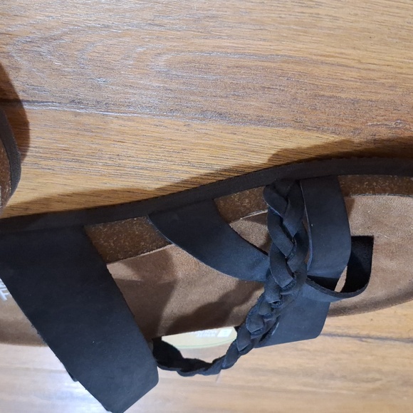 CUTE black sandals! - Picture 4 of 6